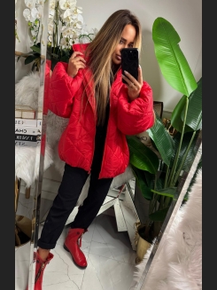 Damska kurtka puchowa oversize typu puffer w kolorze intensywnej czerwieni